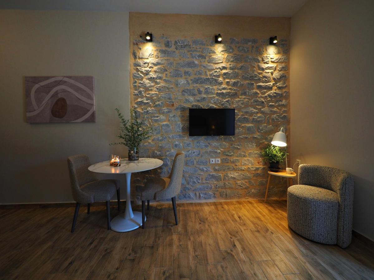 Terra Di Pietra Exclusive Suites & Apartments Ареополис Экстерьер фото