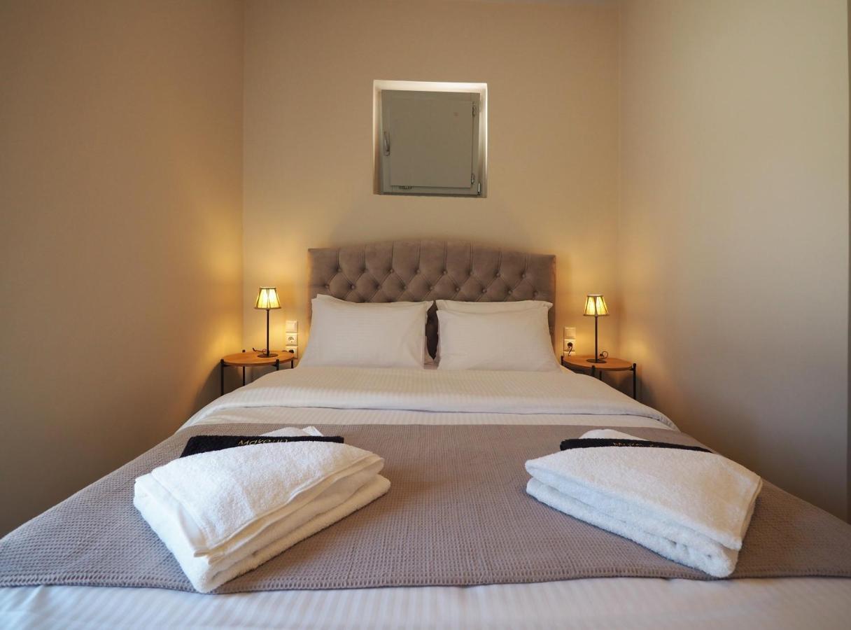 Terra Di Pietra Exclusive Suites & Apartments Ареополис Экстерьер фото