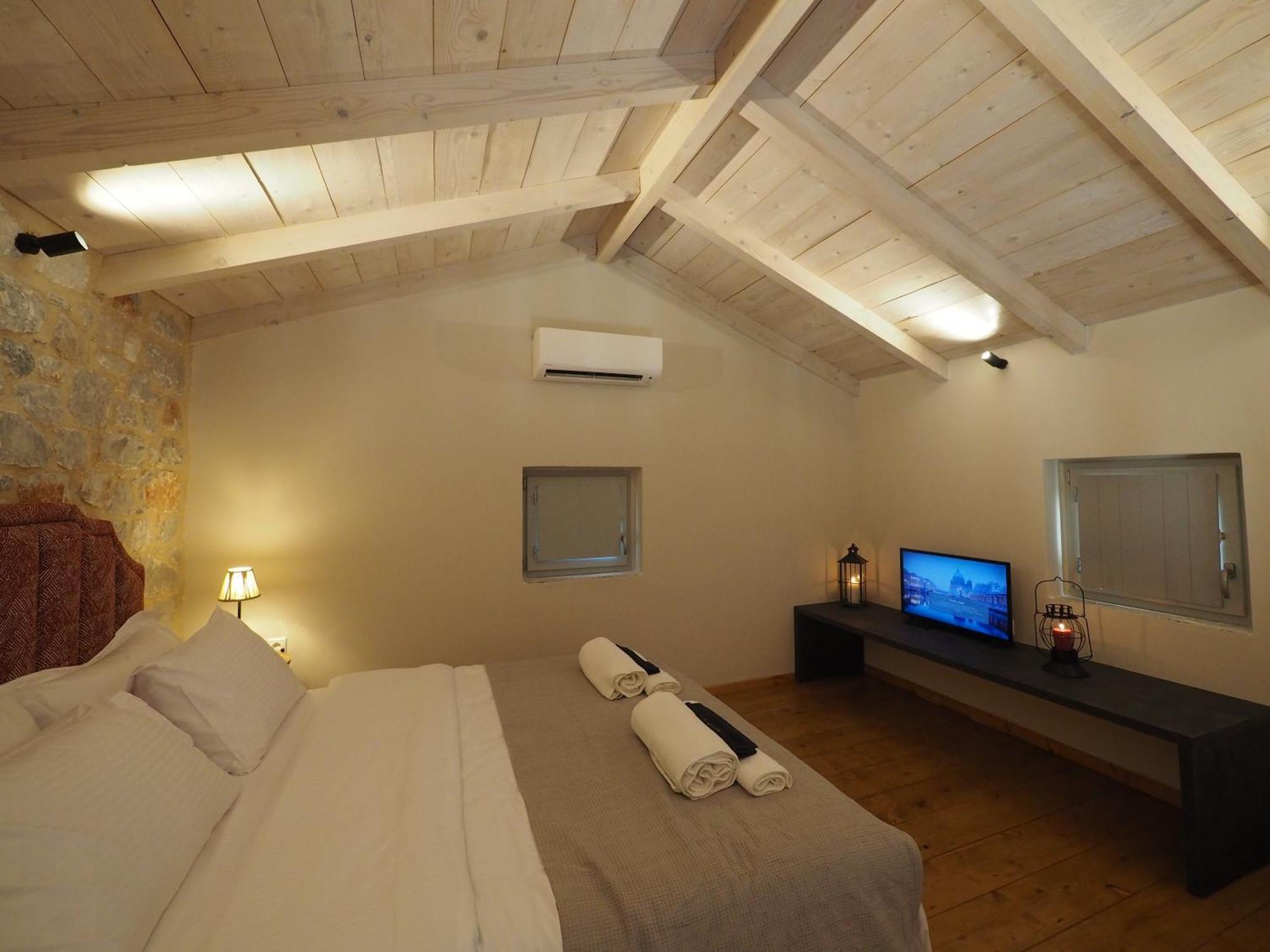 Terra Di Pietra Exclusive Suites & Apartments Ареополис Экстерьер фото