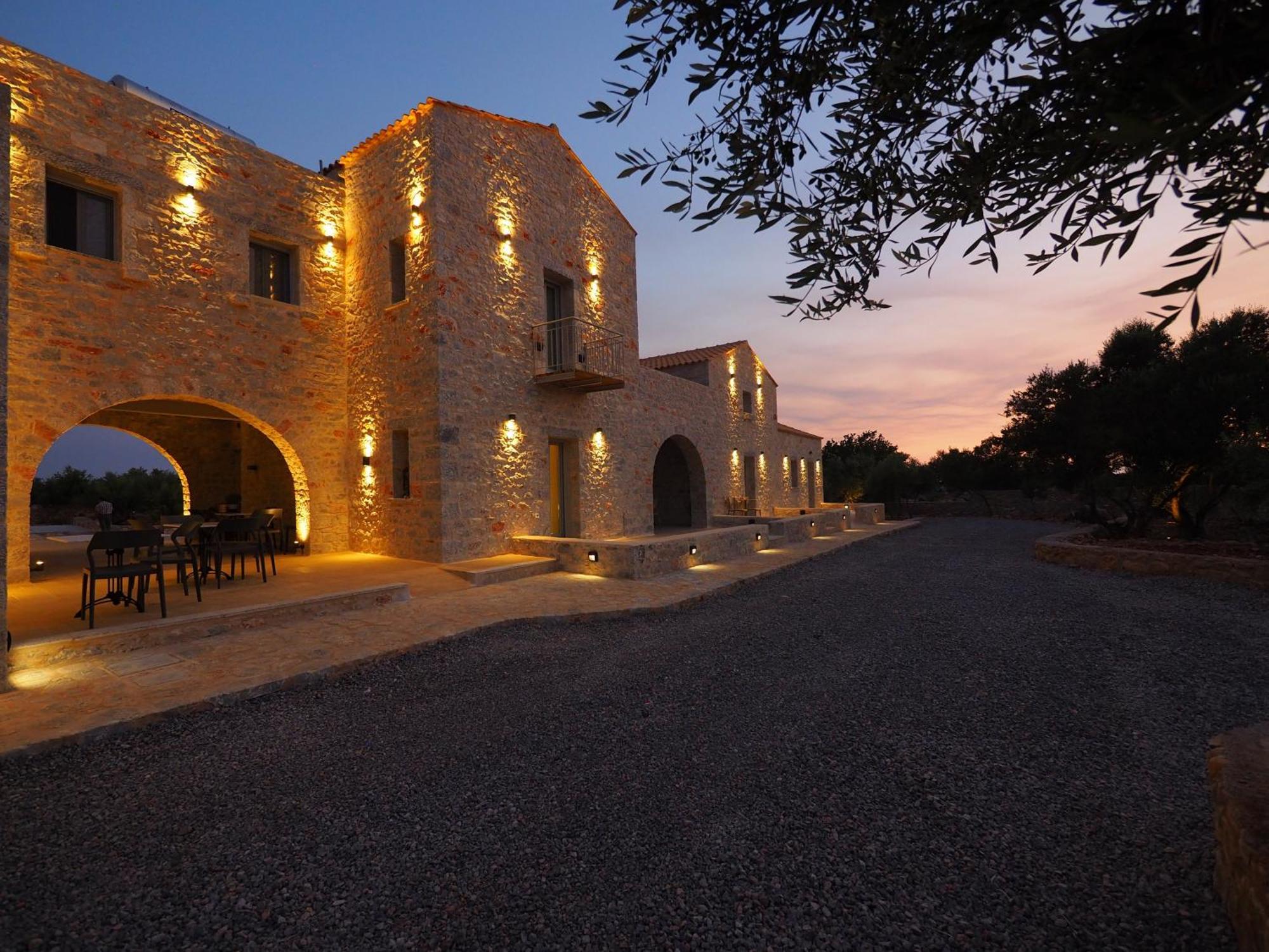 Terra Di Pietra Exclusive Suites & Apartments Ареополис Экстерьер фото