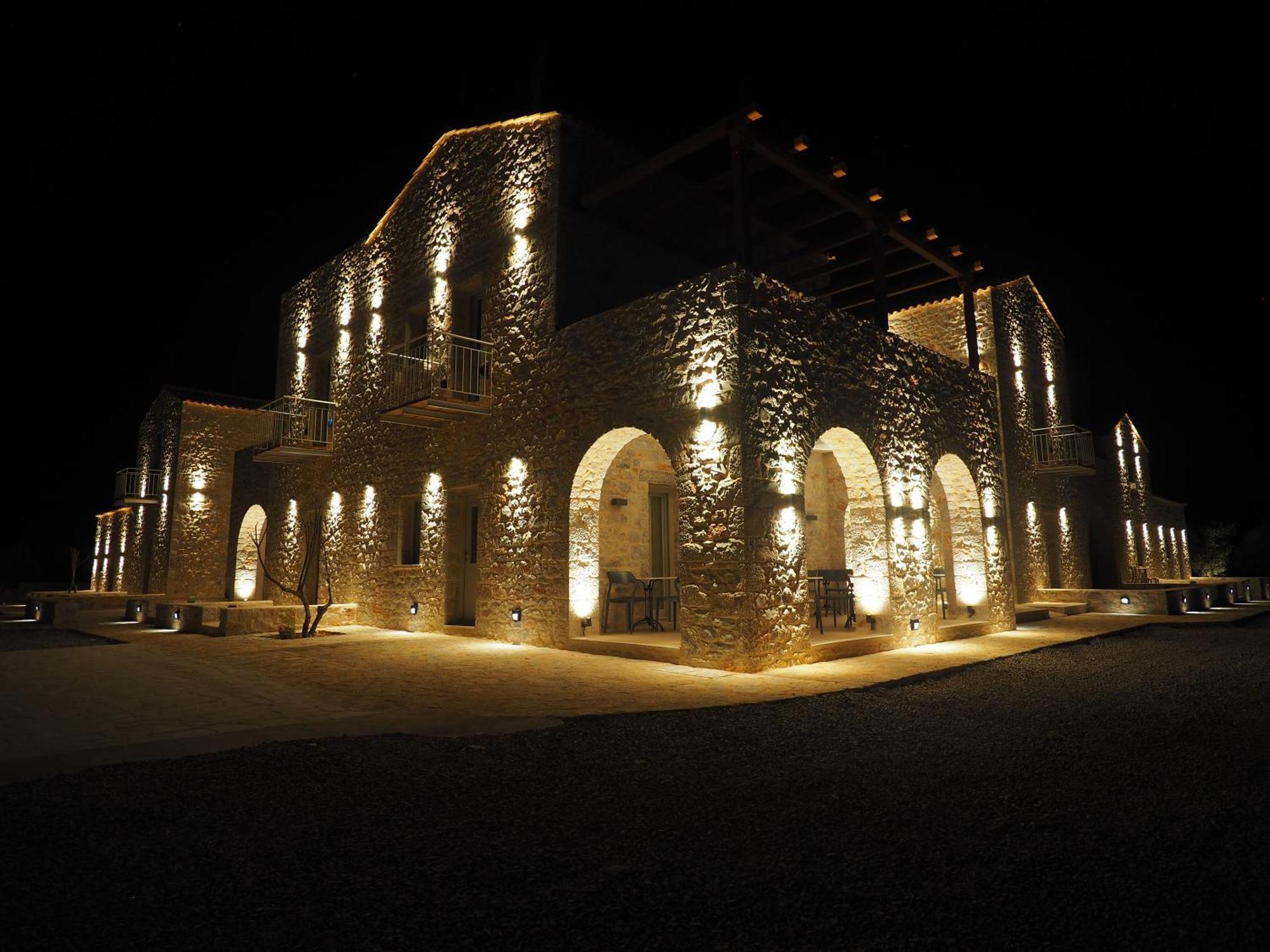 Terra Di Pietra Exclusive Suites & Apartments Ареополис Экстерьер фото