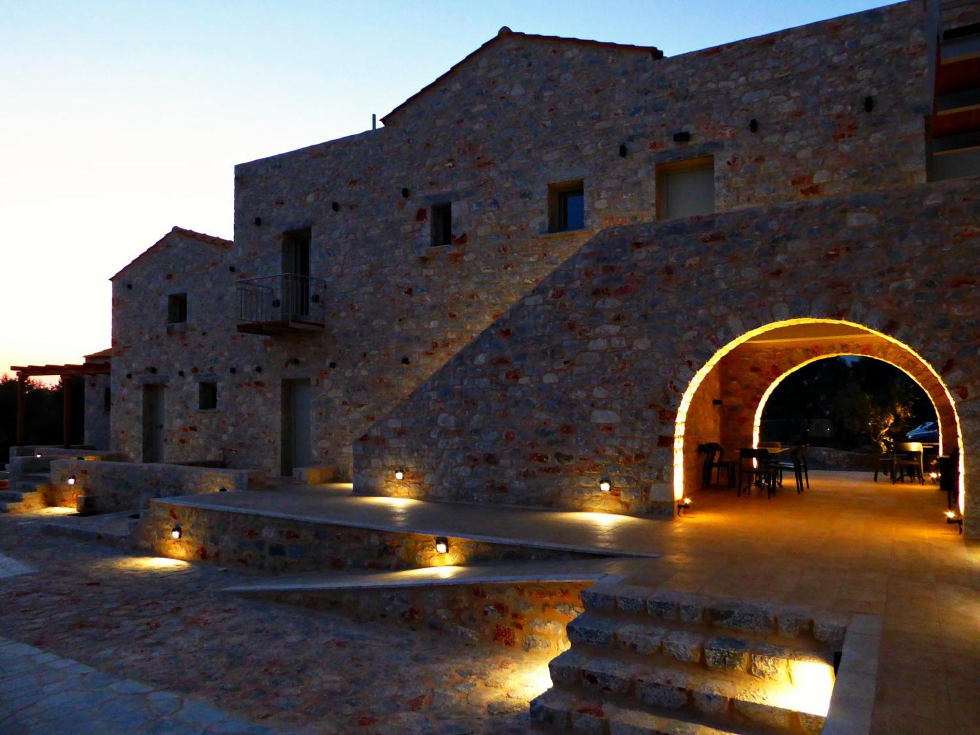 Terra Di Pietra Exclusive Suites & Apartments Ареополис Экстерьер фото