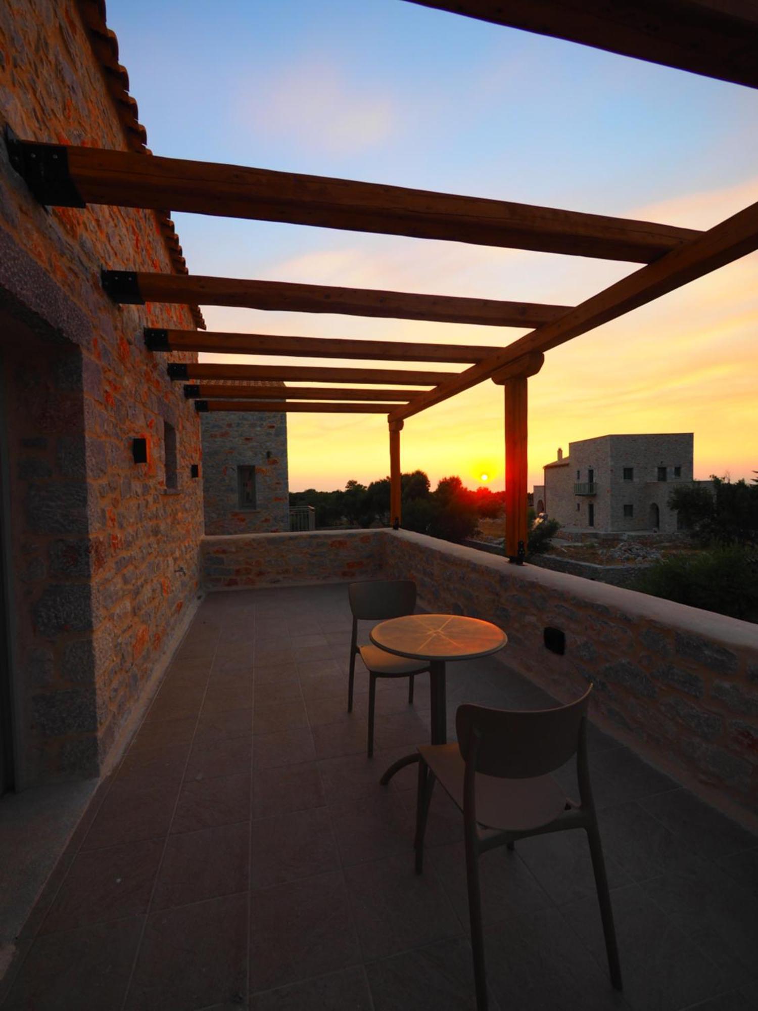 Terra Di Pietra Exclusive Suites & Apartments Ареополис Экстерьер фото